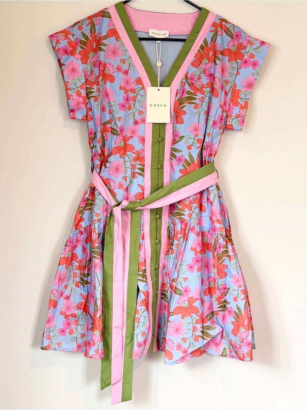 NWT entro Pink, Green & Blue Floral Button-Front Mini Dress - Size: Small